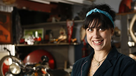 danielle colby cushman American Pickers Season 2 Episode 11 Laurel and Hardy