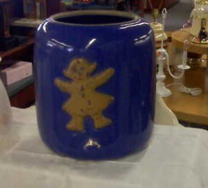 vintage pottery cookiejar