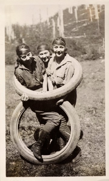 vintage 1930s women peter j cohen collection at AIC